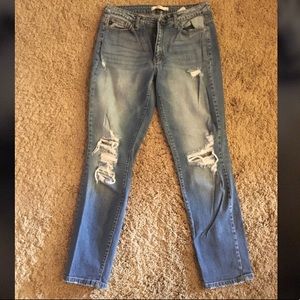 KanCan distressed jeans. Size 9